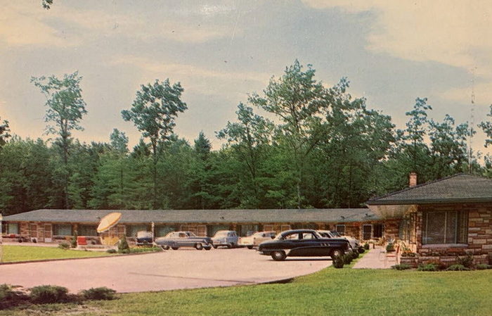 Briar Hill Motel - Old Postcard